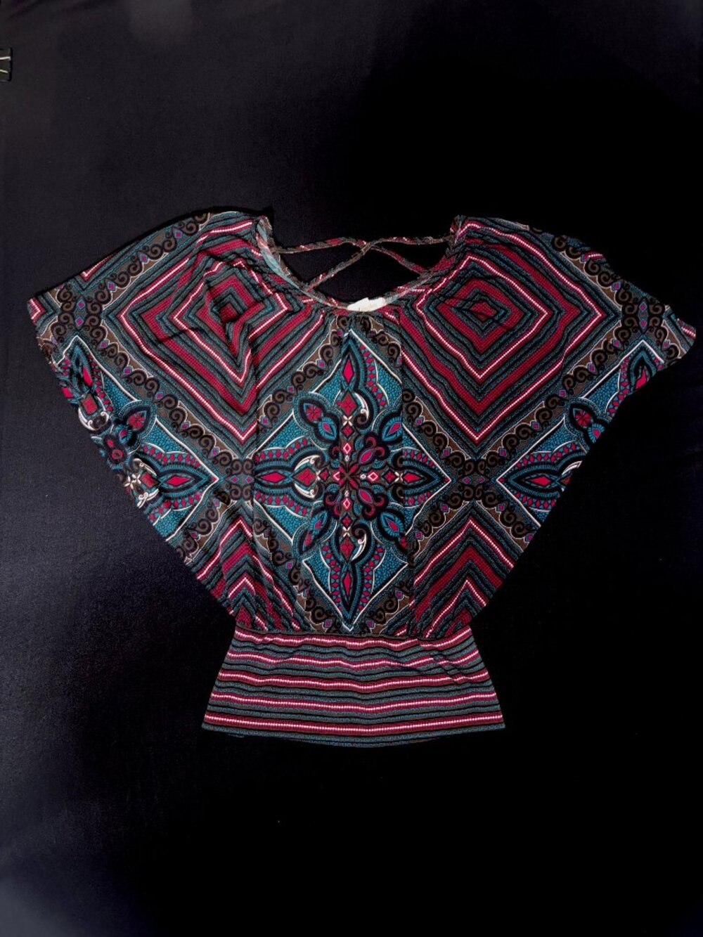 Vintage Y2K Candie's Dolman Sleeve Geometric Kaleidoscope Top Size Small